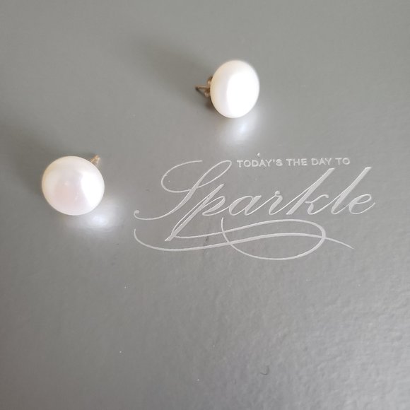 12MM Freshwater Pearl Button Stud Earrings (NWOT) - Picture 1 of 4